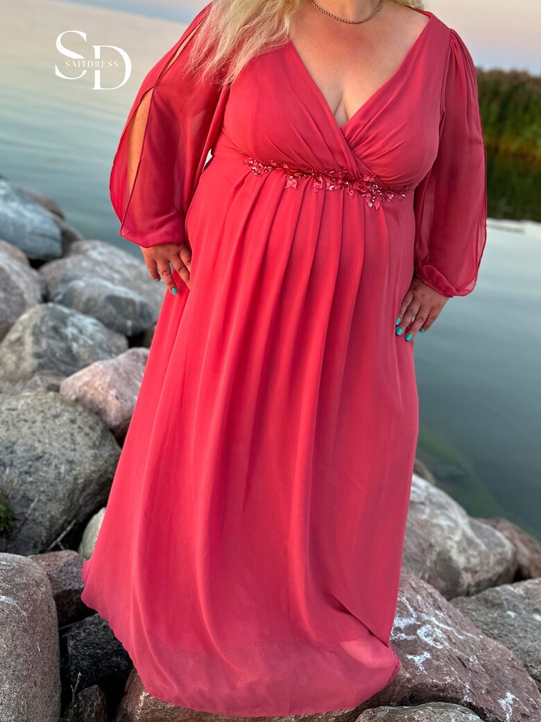 Luksuslik õhuliste varrukatega šifoonkleit