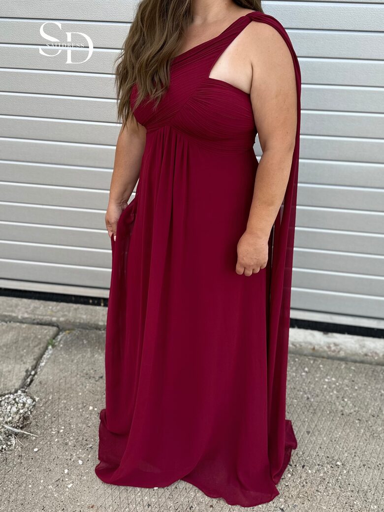 Luksuslik õlasalliga õhtukleit